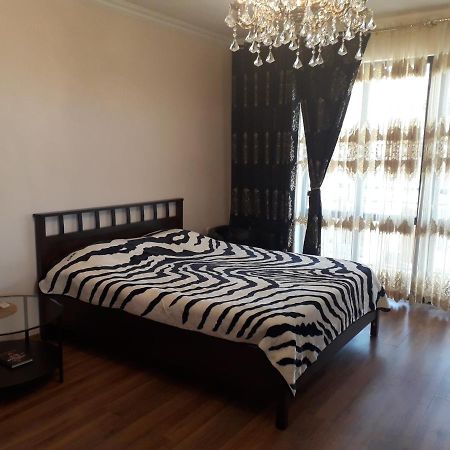 Chasha Polnaya Apartamento Sukhumi Exterior foto